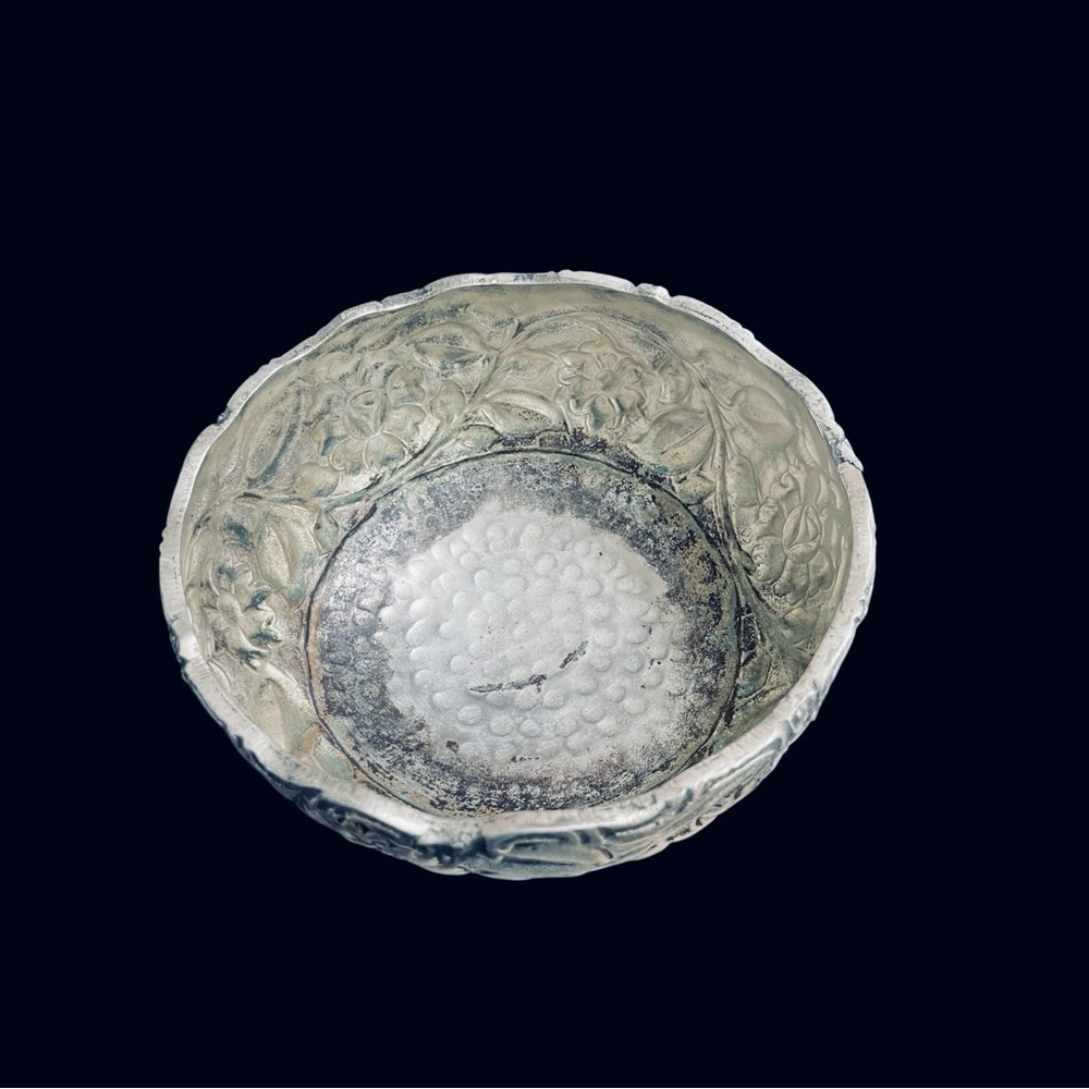 Vtg Forever Lovely and Beautiful Lacquered Silver Plate Floral Etched Bowl India - Picture 4 of 14